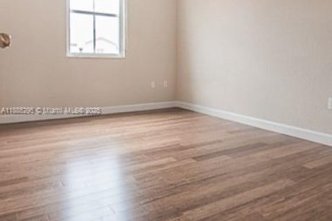 Touwnhouse à louer à Miami, Floride: 3 chambres, 168.34 m2 № 1931498 - photo 22