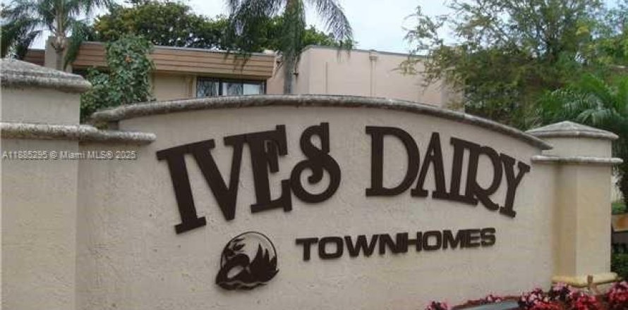 Touwnhouse à Miami, Floride 3 chambres, 168.34 m2 № 1931498