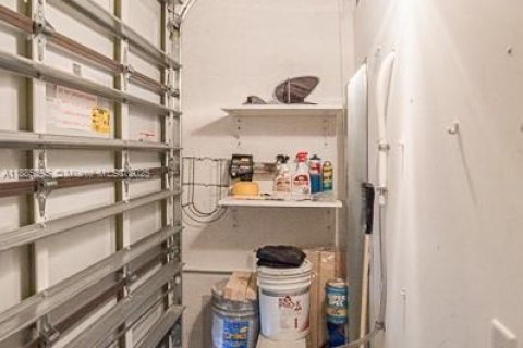 Touwnhouse à louer à Miami, Floride: 3 chambres, 168.34 m2 № 1931498 - photo 26