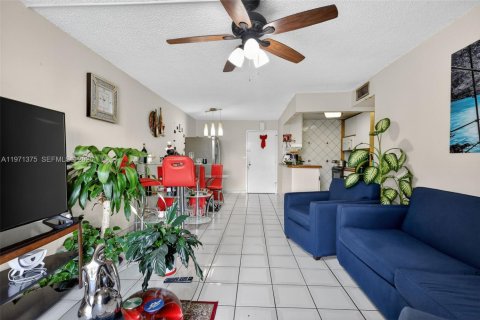 Condominio en venta en Miami, Florida, 2 dormitorios, 84.91 m2 № 2031999 - foto 8