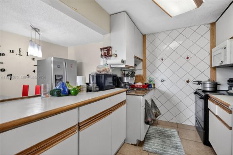 Condominio en venta en Miami, Florida, 2 dormitorios, 84.91 m2 № 2031999 - foto 12