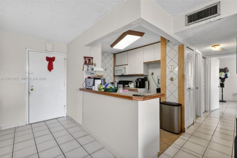 Condominio en venta en Miami, Florida, 2 dormitorios, 84.91 m2 № 2031999 - foto 11