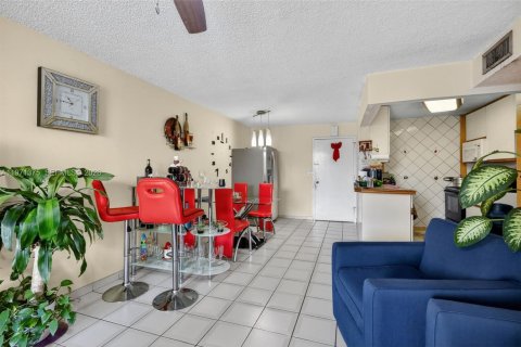Condominio en venta en Miami, Florida, 2 dormitorios, 84.91 m2 № 2031999 - foto 10
