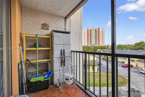 Condominio en venta en Miami, Florida, 2 dormitorios, 84.91 m2 № 2031999 - foto 29