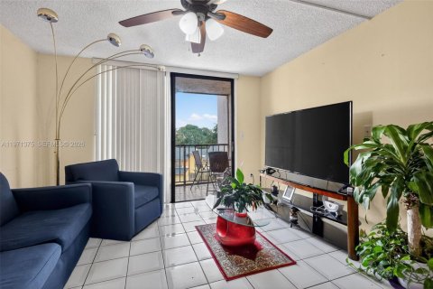 Condominio en venta en Miami, Florida, 2 dormitorios, 84.91 m2 № 2031999 - foto 7