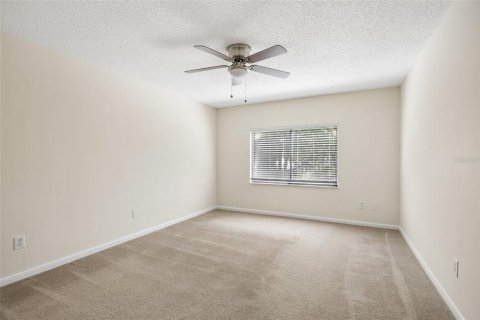 Casa en venta en Tampa, Florida, 4 dormitorios, 179.49 m2 № 2420561 - foto 18