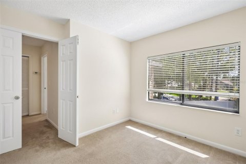 Casa en venta en Tampa, Florida, 4 dormitorios, 179.49 m2 № 2420561 - foto 28