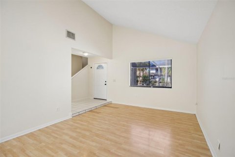 Casa en venta en Tampa, Florida, 4 dormitorios, 179.49 m2 № 2420561 - foto 4
