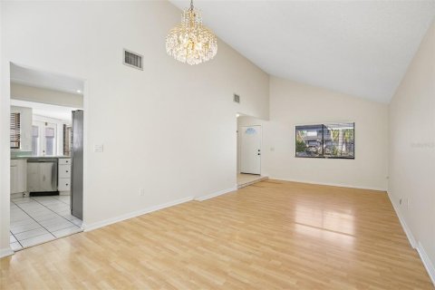 Casa en venta en Tampa, Florida, 4 dormitorios, 179.49 m2 № 2420561 - foto 7