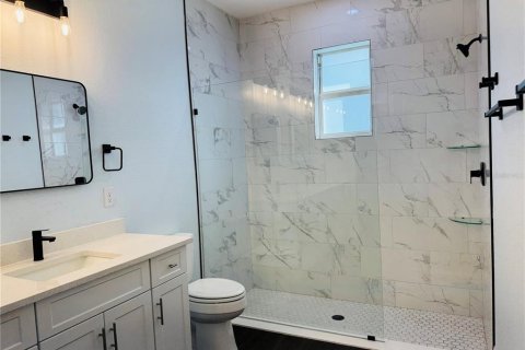 Casa en venta en Port Charlotte, Florida, 4 dormitorios, 155.52 m2 № 1915536 - foto 5