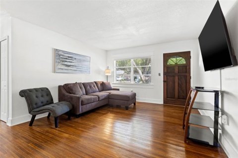 House in Clearwater, Florida 2 bedrooms, 108.14 sq.m. № 1882852 - photo 5