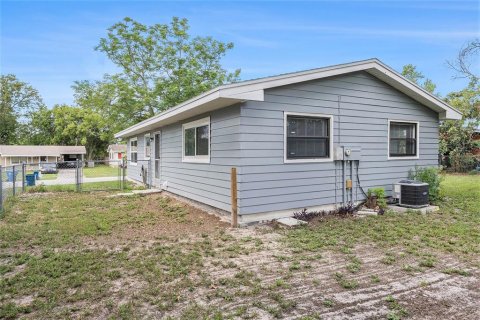House in Spring Hill, Florida 2 bedrooms, 94.39 sq.m. № 1794986 - photo 23