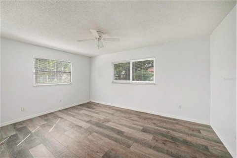 House in Spring Hill, Florida 2 bedrooms, 94.39 sq.m. № 1794986 - photo 16