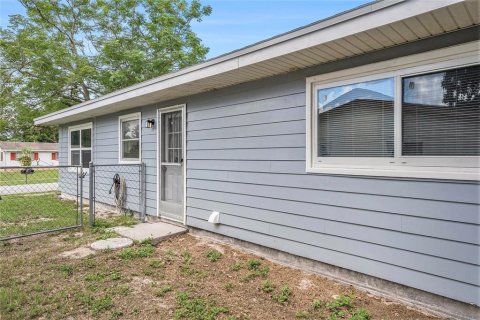 House in Spring Hill, Florida 2 bedrooms, 94.39 sq.m. № 1794986 - photo 22