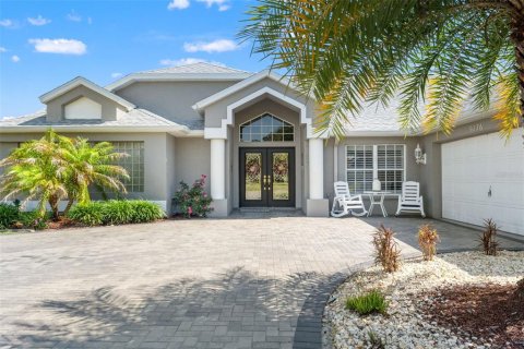 Villa ou maison à vendre à Weeki Wachee, Floride: 3 chambres, 223.24 m2 № 1762304 - photo 3