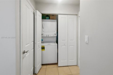 Condo in Fort Lauderdale, Florida, 2 bedrooms  № 2068211 - photo 20