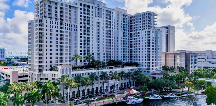 Condo in Fort Lauderdale, Florida, 2 bedrooms  № 2068211