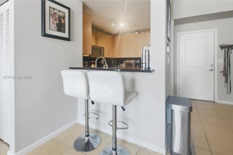 Condo in Fort Lauderdale, Florida, 2 bedrooms  № 2068211 - photo 11
