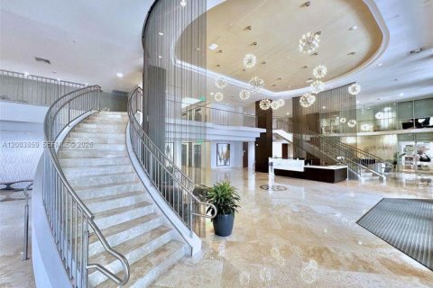 Condo in Fort Lauderdale, Florida, 2 bedrooms  № 2068211 - photo 4