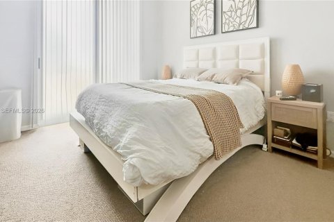 Condo in Fort Lauderdale, Florida, 2 bedrooms  № 2068211 - photo 15