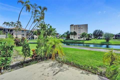 Copropriété à vendre à Lauderhill, Floride: 2 chambres, 96.62 m2 № 1925976 - photo 20