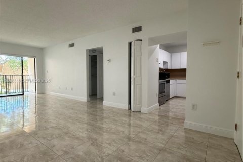 Copropriété à louer à Pinecrest, Floride: 1 chambre, 62.43 m2 № 2088080 - photo 3