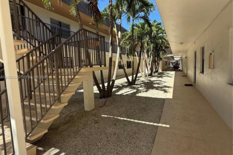 Copropriété à louer à Pinecrest, Floride: 1 chambre, 62.43 m2 № 2088080 - photo 12