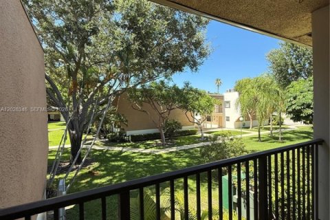 Copropriété à louer à Pinecrest, Floride: 1 chambre, 62.43 m2 № 2088080 - photo 5