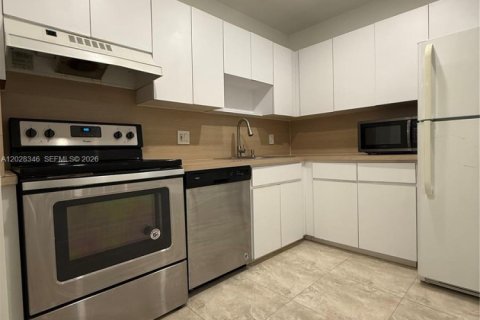 Copropriété à louer à Pinecrest, Floride: 1 chambre, 62.43 m2 № 2088080 - photo 11