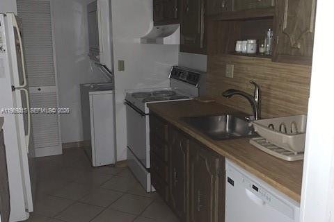 Copropriété à louer à Weston, Floride: 2 chambres, 102.75 m2 № 2051889 - photo 13
