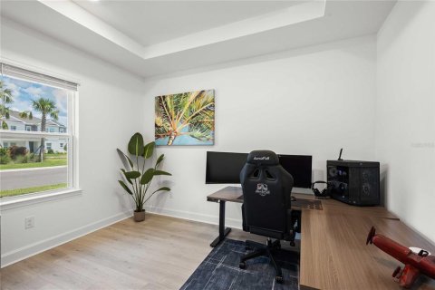 Casa en venta en Wesley Chapel, Florida, 6 dormitorios, 388.42 m2 № 1918018 - foto 3
