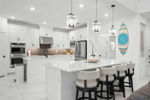 Casa en venta en Wesley Chapel, Florida, 6 dormitorios, 388.42 m2 № 1918018 - foto 11