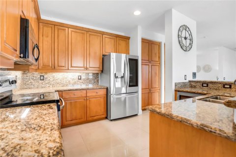 House in Weston, Florida 5 bedrooms, 208.1 sq.m. № 1930173 - photo 8