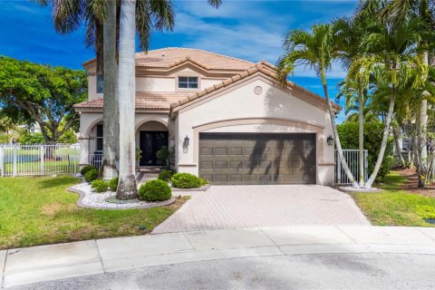 House in Weston, Florida 5 bedrooms, 208.1 sq.m. № 1930173 - photo 1
