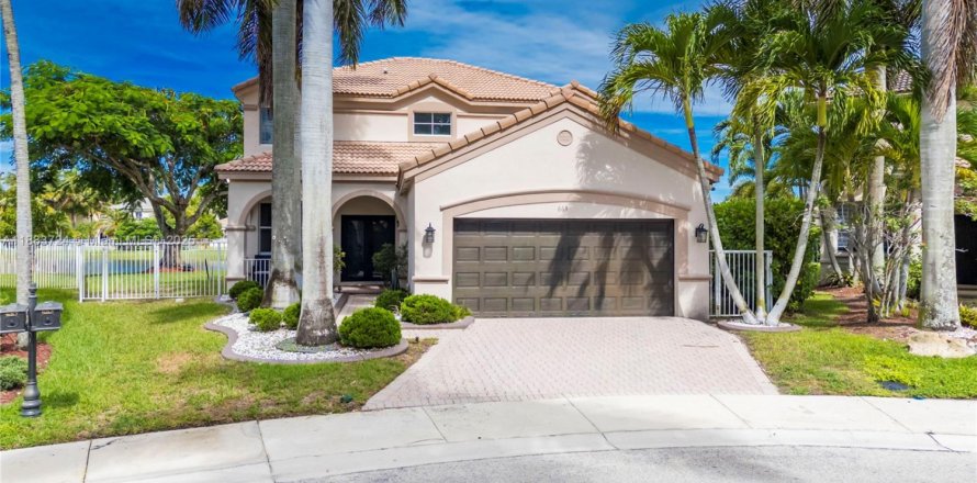 House in Weston, Florida 5 bedrooms, 208.1 sq.m. № 1930173