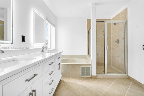House in Weston, Florida 5 bedrooms, 208.1 sq.m. № 1930173 - photo 25