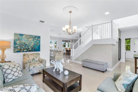 House in Weston, Florida 5 bedrooms, 208.1 sq.m. № 1930173 - photo 13