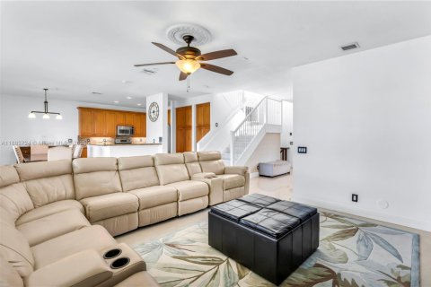 House in Weston, Florida 5 bedrooms, 208.1 sq.m. № 1930173 - photo 19