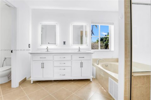 House in Weston, Florida 5 bedrooms, 208.1 sq.m. № 1930173 - photo 23