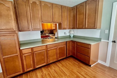 Купить виллу или дом в Хатчинсон-Айленд-Саут, Флорида 6 комнат, 151.62м2, № 2064636 - фото 21