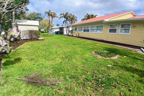 Купить виллу или дом в Хатчинсон-Айленд-Саут, Флорида 6 комнат, 151.62м2, № 2064636 - фото 27