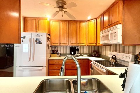 Купить виллу или дом в Хатчинсон-Айленд-Саут, Флорида 6 комнат, 151.62м2, № 2064636 - фото 11