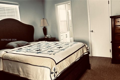 Купить виллу или дом в Хатчинсон-Айленд-Саут, Флорида 6 комнат, 151.62м2, № 2064636 - фото 12