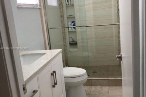 Купить виллу или дом в Хатчинсон-Айленд-Саут, Флорида 6 комнат, 151.62м2, № 2064636 - фото 15