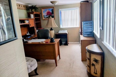 Купить виллу или дом в Хатчинсон-Айленд-Саут, Флорида 6 комнат, 151.62м2, № 2064636 - фото 20