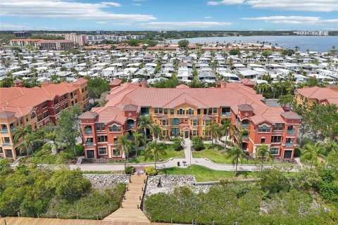 Condo in Clearwater, Florida, 2 bedrooms  № 1722242 - photo 25