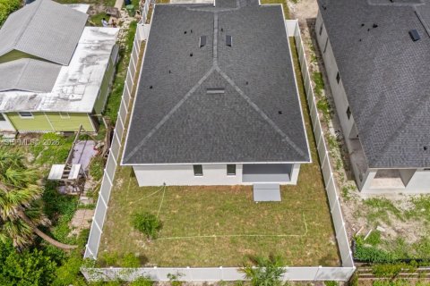 Villa ou maison à vendre à Tampa, Floride: 3 chambres, 150.32 m2 № 2253931 - photo 5