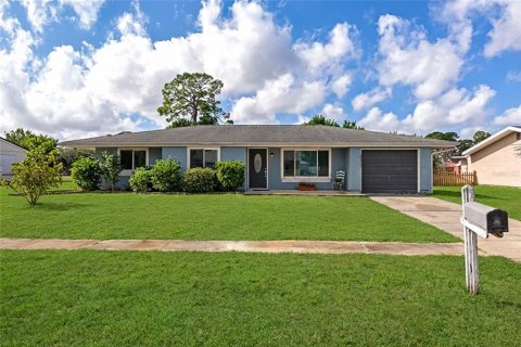 Casa en North Port, Florida 3 dormitorios, 155.61 m2 № 2135084