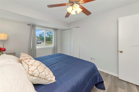 Villa ou maison à vendre à North Port, Floride: 3 chambres, 155.61 m2 № 2135084 - photo 26