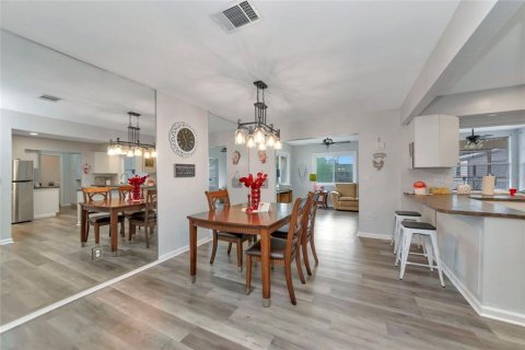 Villa ou maison à vendre à North Port, Floride: 3 chambres, 155.61 m2 № 2135084 - photo 8